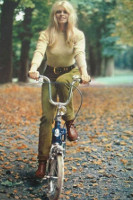 period photo of brigitte bardot on graziella small wheeler