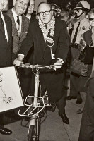 jack benny being presented a moulton by president huffman manufacturing 1965